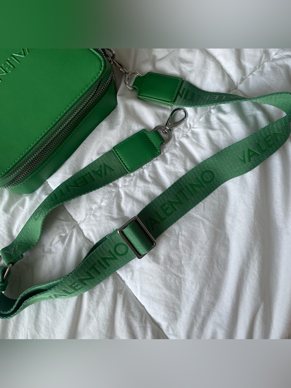 Valentino by Mario Valentino Spa Green Logo Belt Bag - Picture 14 of 16